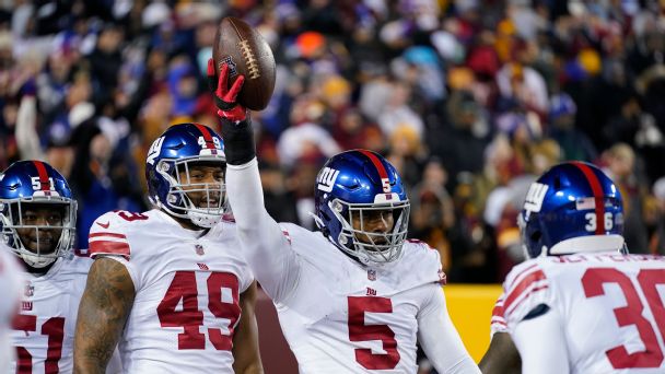 A healthy defensive front buoys Giants' playoff push