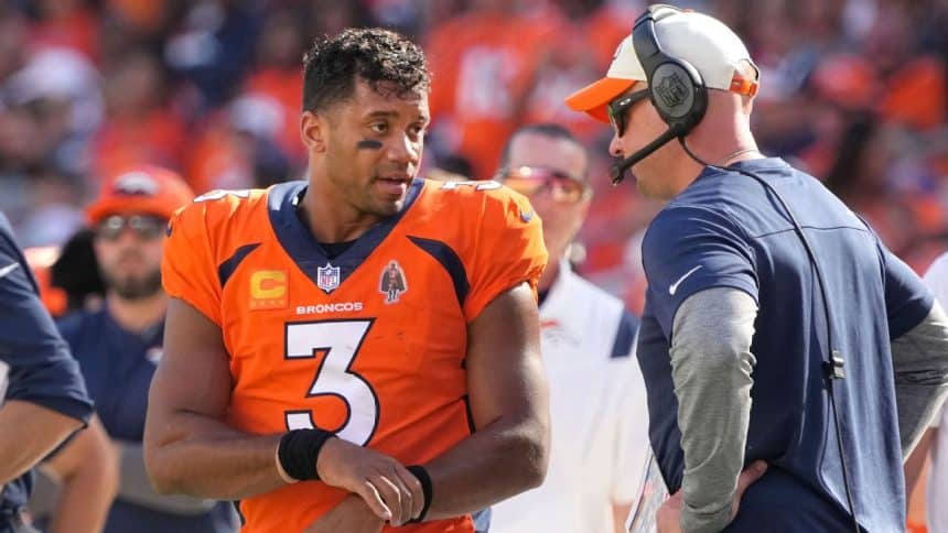 Broncos still believe in Wilson, say QB is 'fixable'
