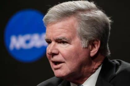 Emmert: Next NCAA prez needs 'lot of patience'