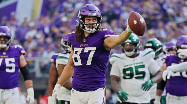 Judging early returns from Vikings' three trades with NFC North rivals