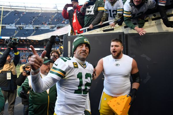 Packers say they want Rodgers back next season