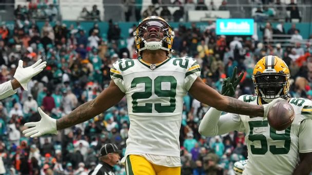 'Prime Time' Rasul Douglas keeps saving Packers with late-game INTs