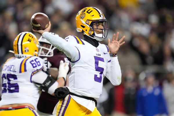 QB Daniels returning to LSU for 2023 season