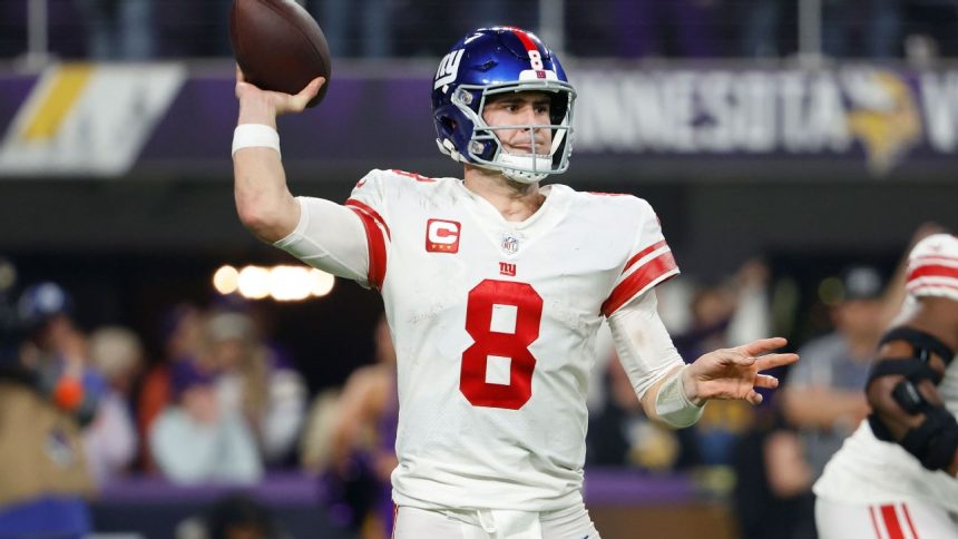 Daniel Jones leads underdog Giants for first playoff win since 2011