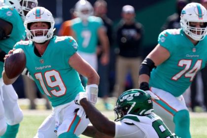 Dolphins turn to rookie QB with playoffs at stake