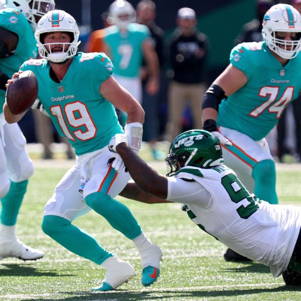 Dolphins turn to rookie QB with playoffs at stake