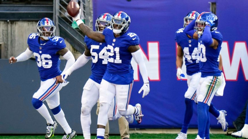 Giants' Landon Collins intercepts Nick Foles and takes it to the house