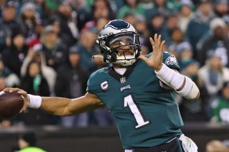 Jalen Hurts, Patrick Mahomes betting favorites for Super Bowl LVII MVP