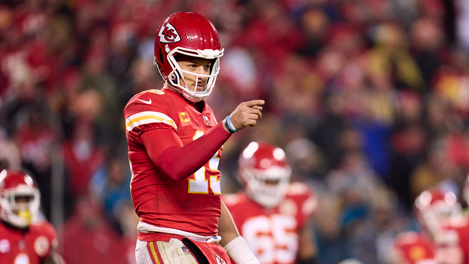 Tom Brady's next move, Patrick Mahomes injury update