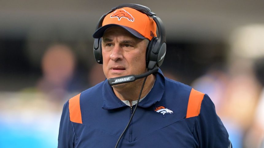 Source: Fins to hire ex-Broncos HC Fangio as DC