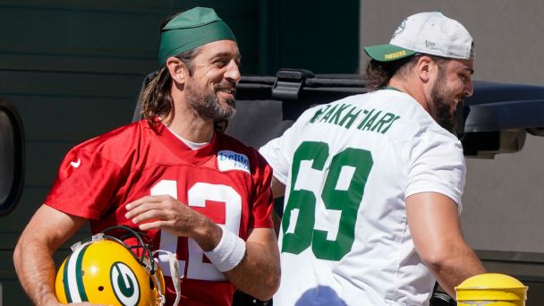 Will Rodgers play for Packers in 2023? These teammates could tip the scale