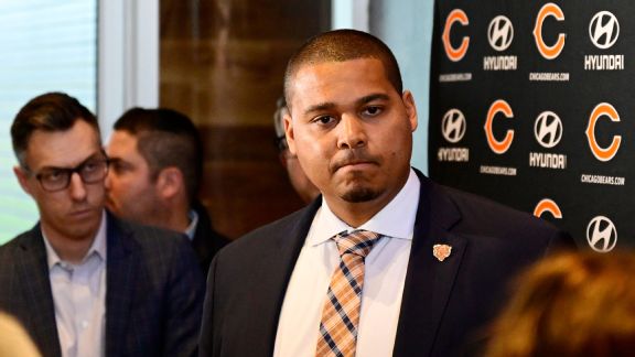 Bears GM stands firm on Justin Fields, confirms leaning toward trading No. 1 pick