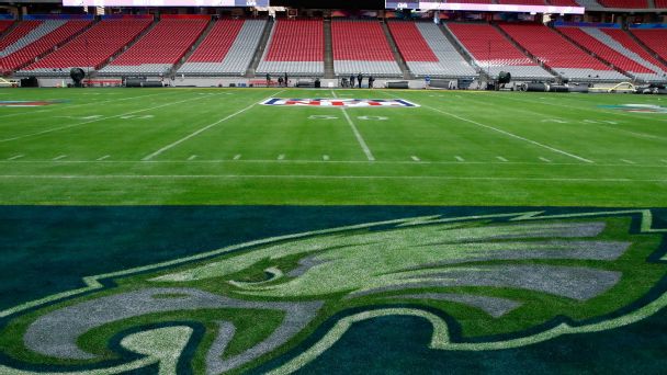 Behold the Super Bowl's experimental golf grass years in the making