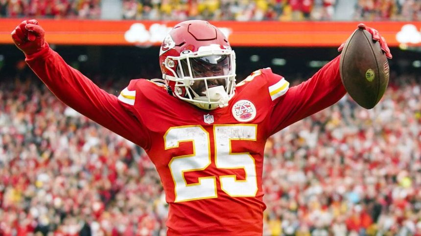Chiefs activate Edwards-Helaire; Hardman to IR