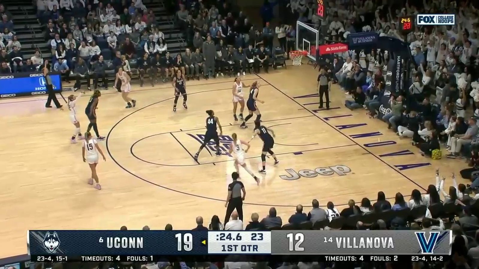 Bella Runyan throws down from downtown for Villanova against UConn