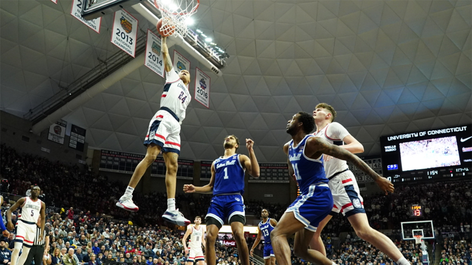 Jordan Hawkins scores 20 vs. Seton Hall