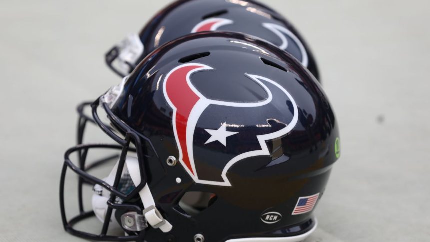 Source: Texans to hire 49ers' Slowik as new OC