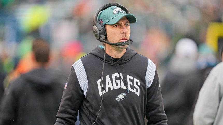 Sources: Colts target Eagles' Steichen as next HC