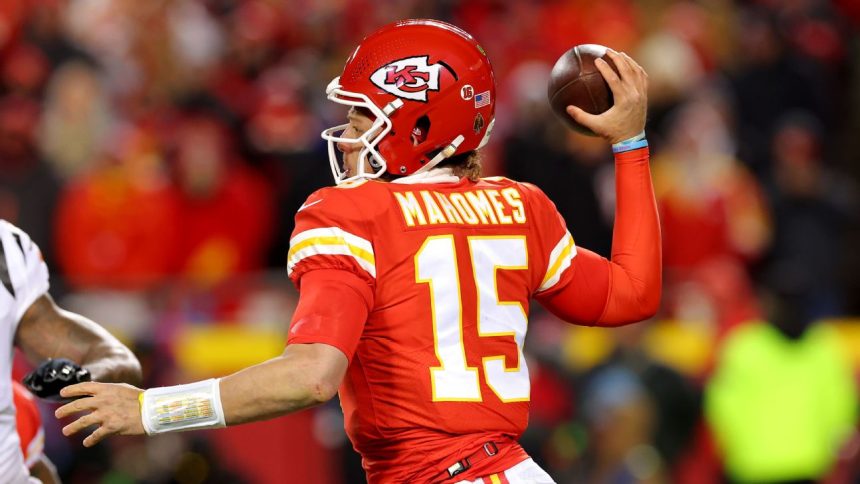 Super Bowl betting notes: Patrick Mahomes in rare situation against Eagles