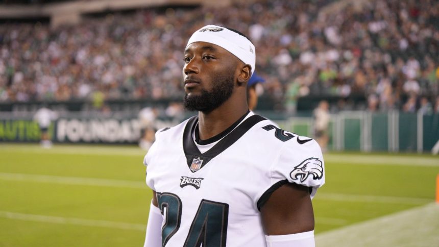 Bradberry opts for return to Eagles, sources say