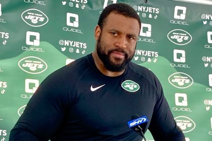 Jets' Brown plans to return for 17th NFL season