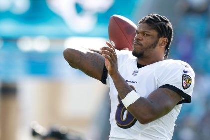 Ravens say talks with Lamar to go to deadline