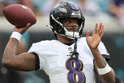 Ravens tag Lamar as sides can't agree to deal