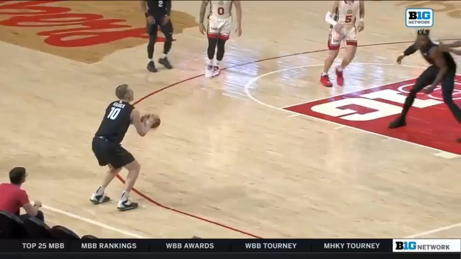 Joey Hauser drops 20 points in Michigan State's 80-67 win over Nebraska