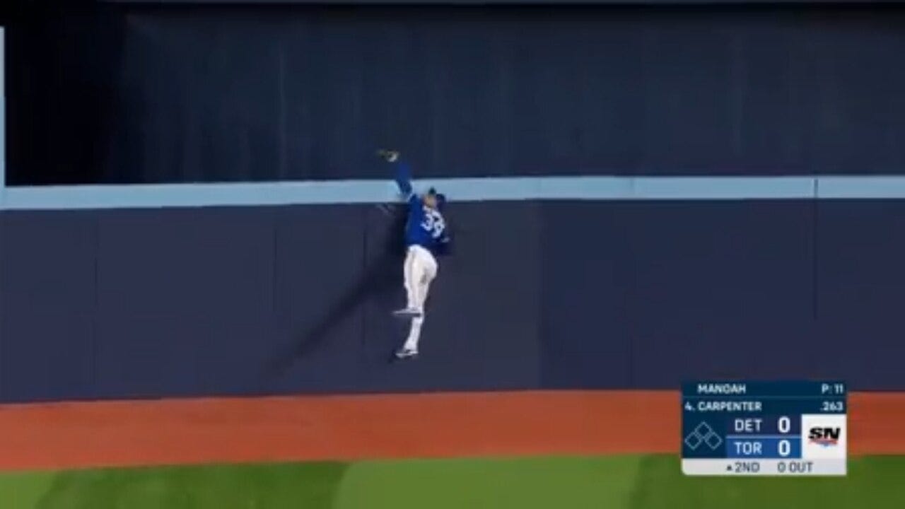 Blue Jays' Kevin Kiermaier makes a RIDICULOUS catch to rob the Tigers of a home run