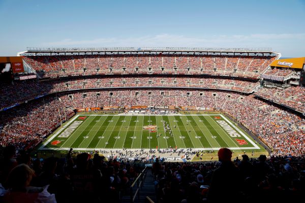 Browns, sponsor end stadium deal after decade