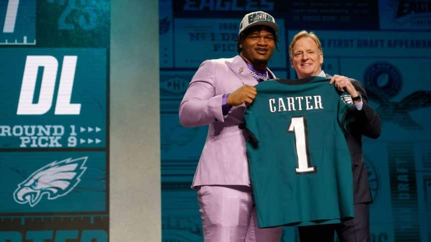 Eagles trade up, pick Georgia DT Carter at No. 9