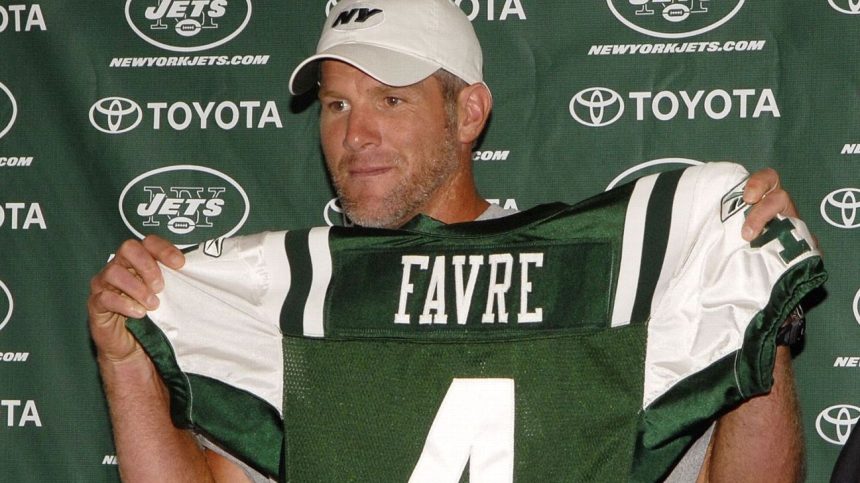 Favre says Rodgers 'will do great' with Jets