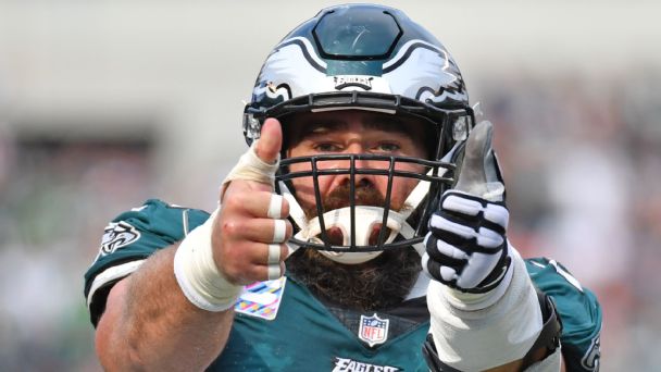 Jason Kelce chugs beer after Eagles' first round pick