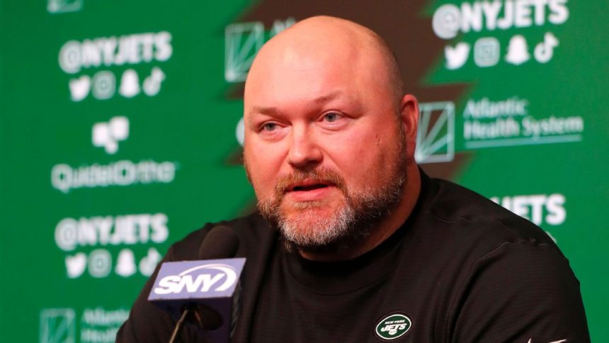 Jets GM defends cost of 'historic' Rodgers trade