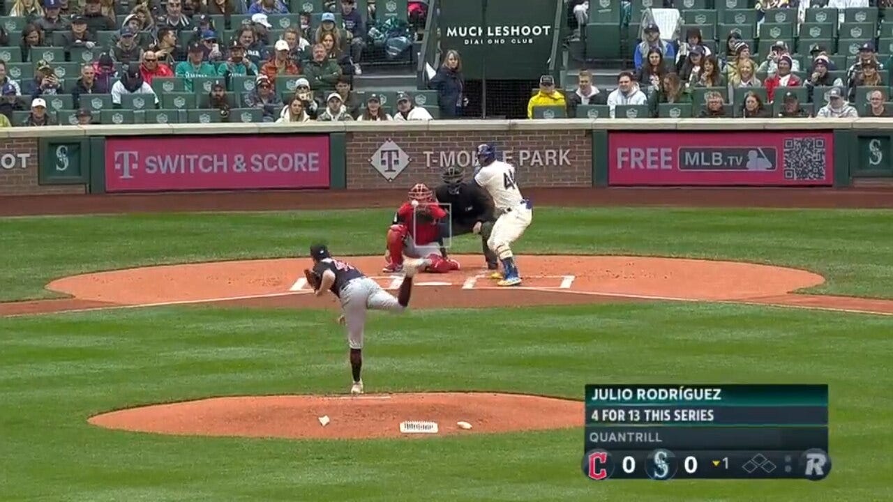 Mariners' Julio Rodríguez smashes a leadoff solo home run to right field