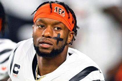 RB Mixon pleads not guilty to menacing charge