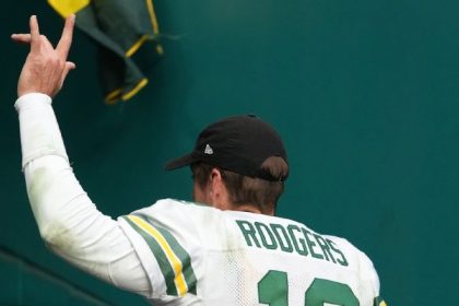 Sources: Packers trade Rodgers to Jets for picks