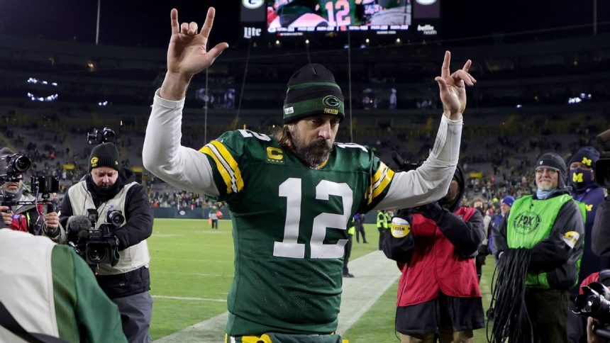 Tom Brady to Tampa Bay? MJ to MiLB? Aaron Rodgers latest star to leave longtime team