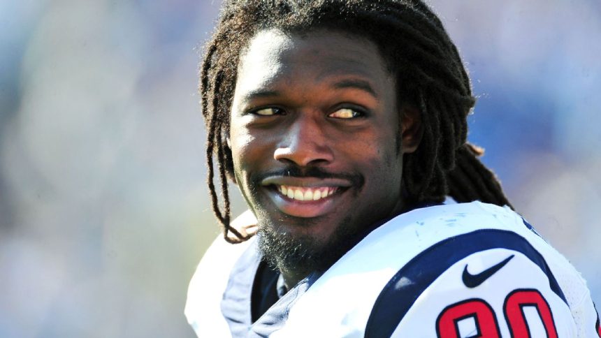 Clowney says he's open to reunion with Texans