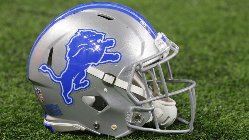 Suspended receiver Berryhill waived by Lions