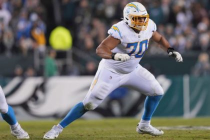 Chargers LT Slater '100 percent' after surgery