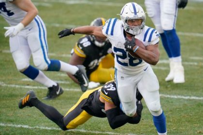 Irsay: Colts won't trade Taylor despite request