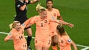 Netherlands' Stefanie Van der Gragt scores goal vs. Portugal in 13' | 2023 FIFA Women's World Cup