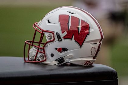 Wisconsin LB Turner suspended pending inquiry