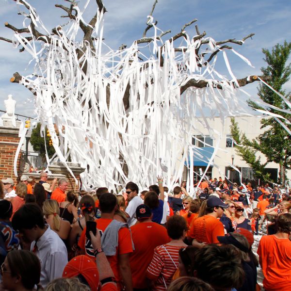 Auburn's famed toilet-paper tradition back in 2023
