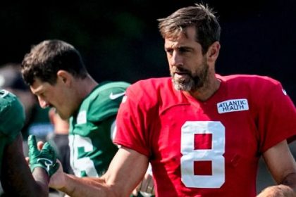 Best of Wednesday at NFL training camps: Rodgers, Young meet; Bucs make plan for Mayfield, Trask