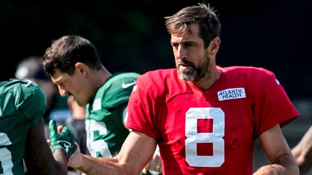 Best of Wednesday at NFL training camps: Rodgers, Young meet; Bucs make plan for Mayfield, Trask