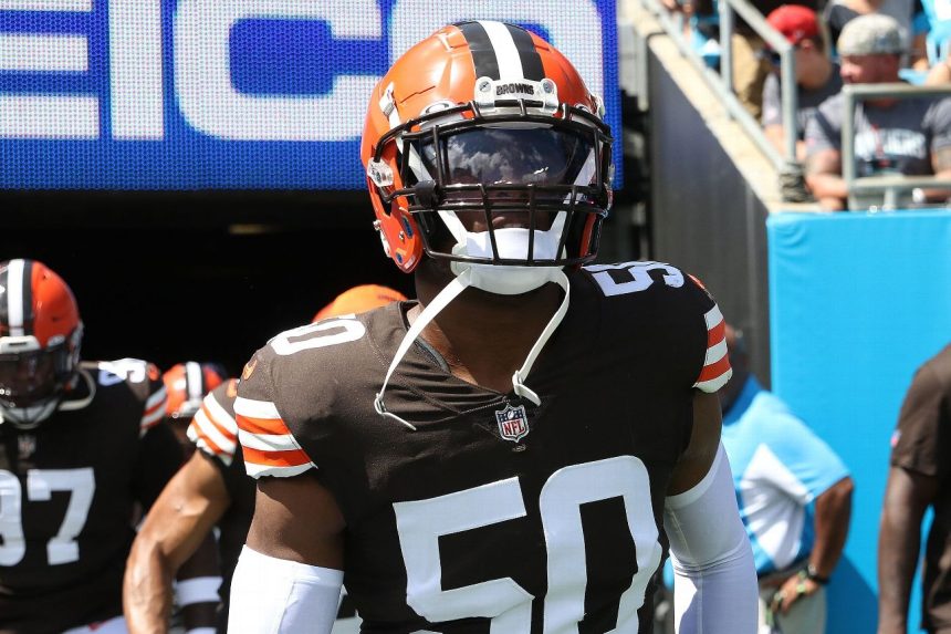 Browns' Phillips has torn pec, ruled out for season
