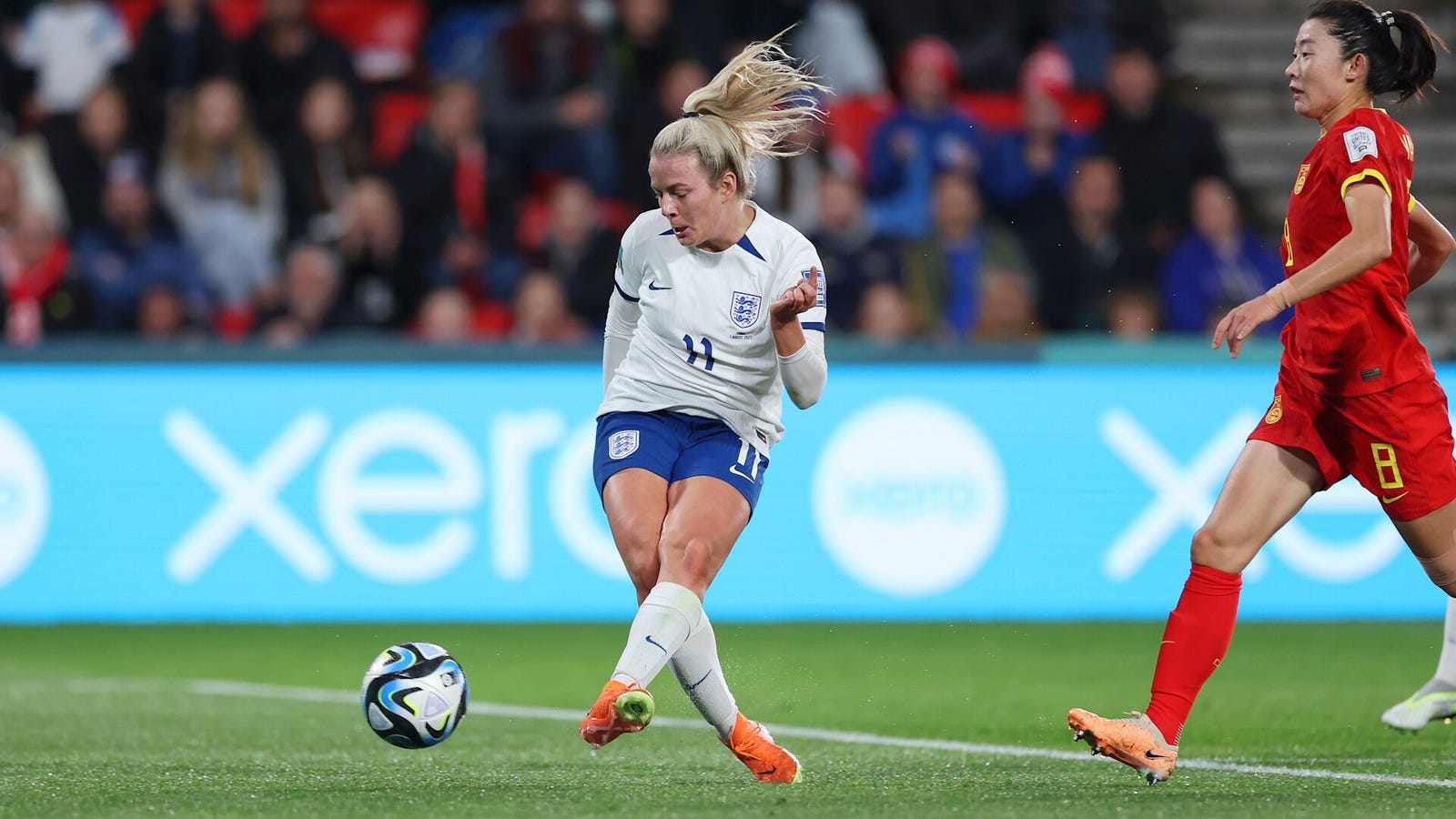 England's Lauren Hemp scores goal vs. China in 26'