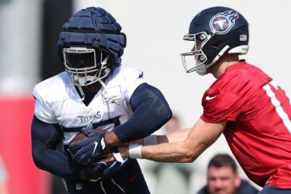 Despite adding Hopkins, Titans know offense is centered around Henry and the run game